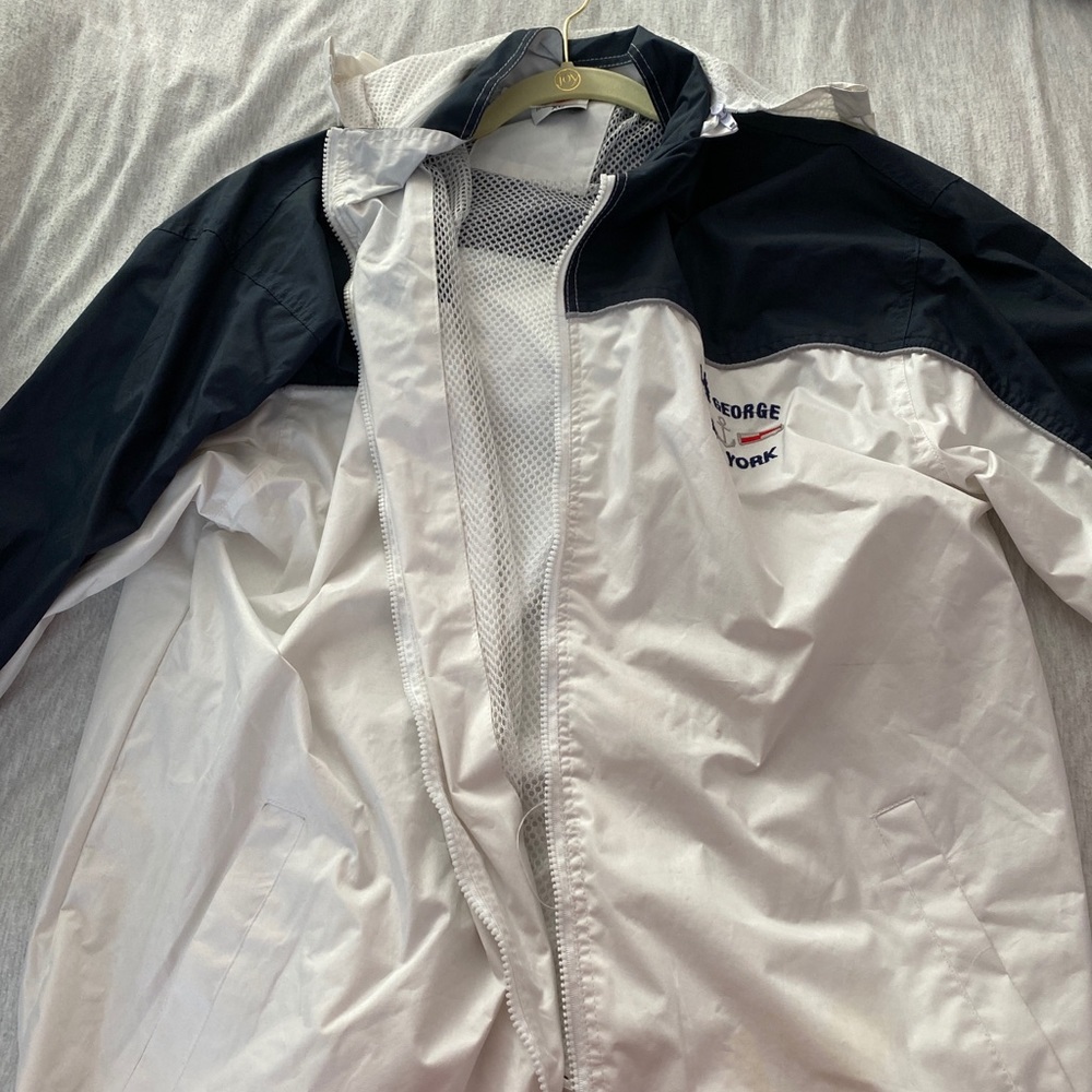 Rain coat
